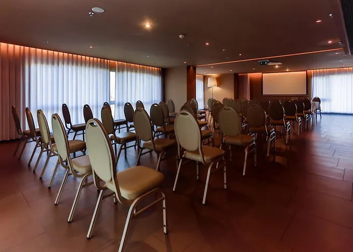 Golden Tulip São João da Madeira Hotel