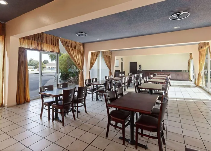 Travelodge By Wyndham Monterey Bay