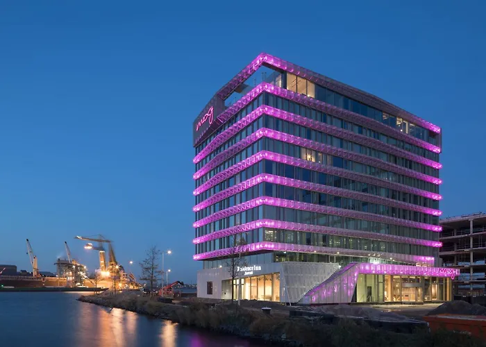 Moxy Amsterdam Houthavens Hotel