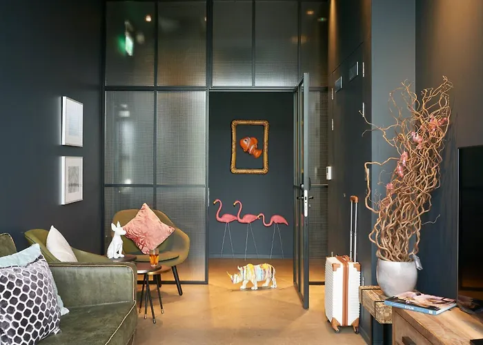 Moxy Edinburgh Airport