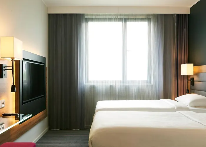 Moxy Edinburgh Airport
