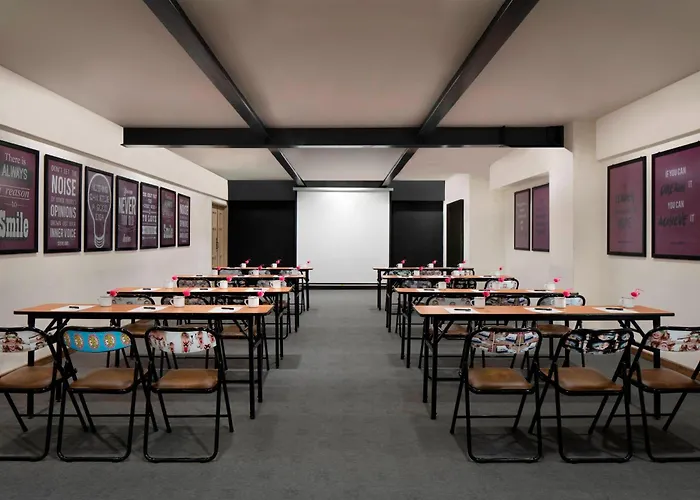 Moxy Bandung