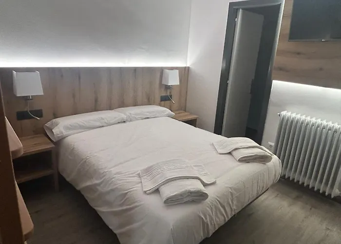 Hostal Restaurant Can Barala
