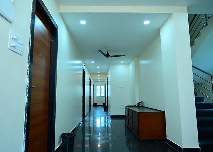 Vaarahi Guest Inn