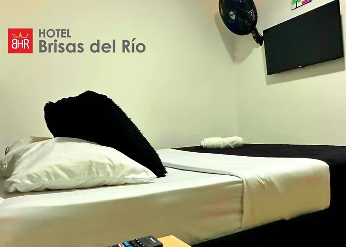Hotel Brisas del Río Tuluá