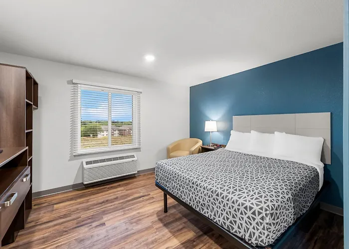 Woodspring Suites Kansas City Airport