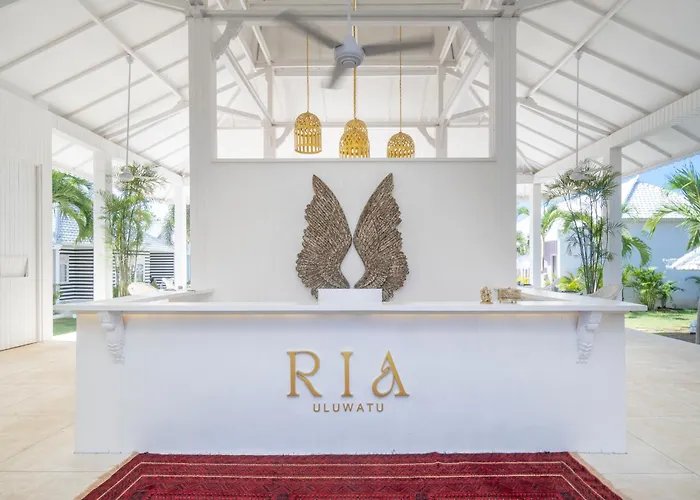 Ria Uluwatu, Tropical Chic Hotel