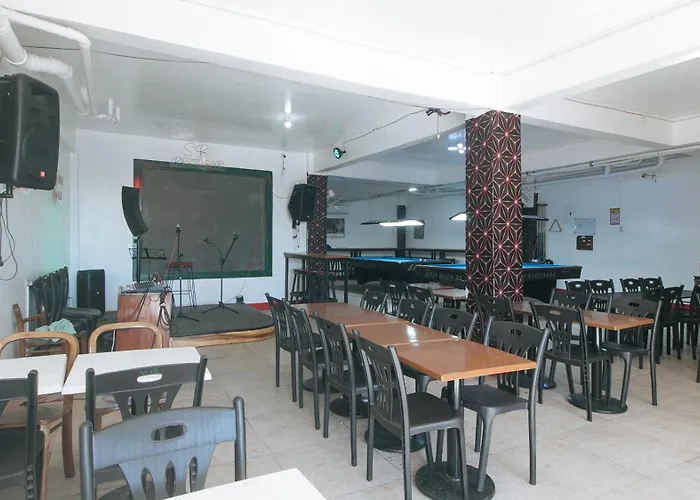 Reddoorz @ Western Bicutan Transients Inn