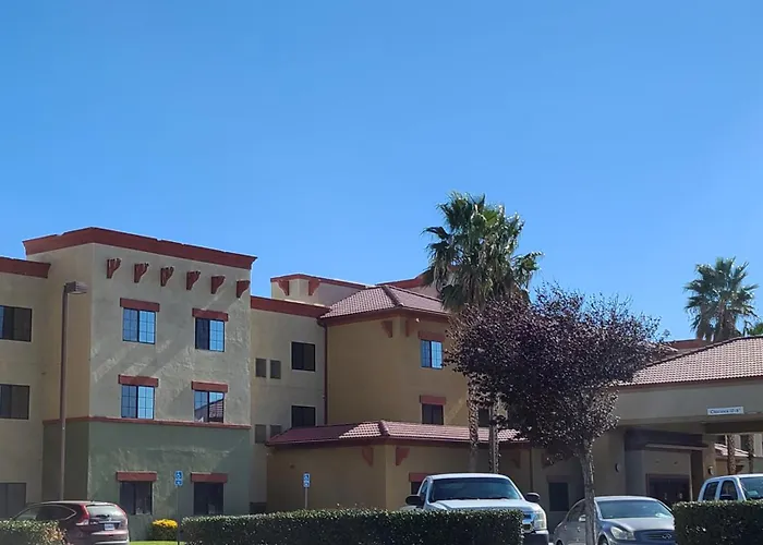 Best Western Hesperia-Victorville Suites