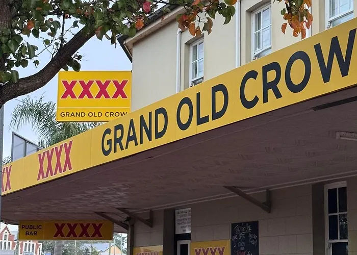 Grand Old Crow Hotel