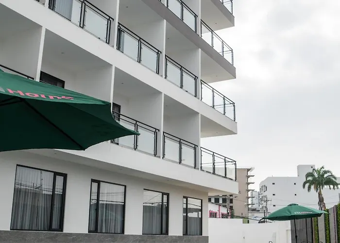 Manta Surf Hotel