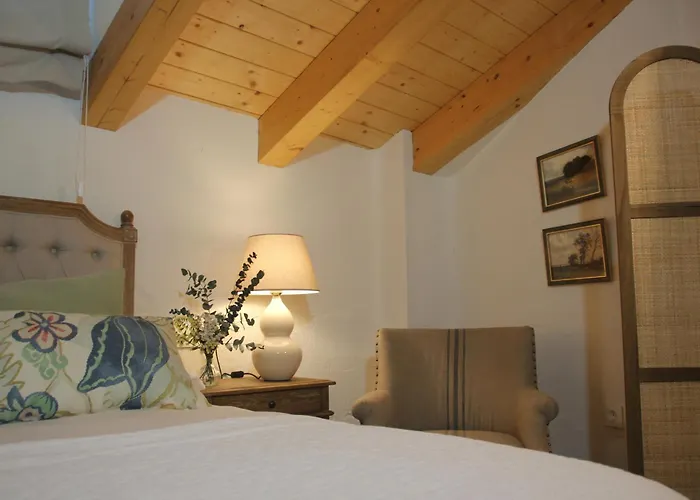 Hotel Rural Santui