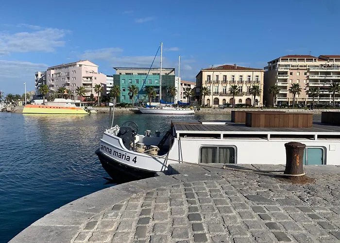 Péniche Anna Maria 4