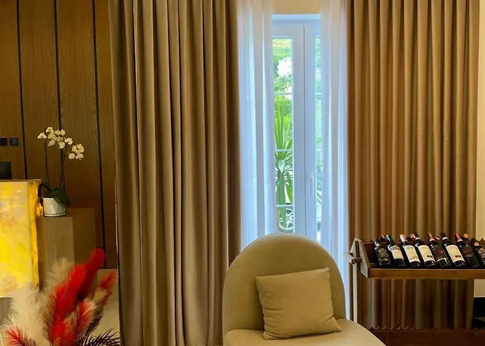 Reign Hotel
