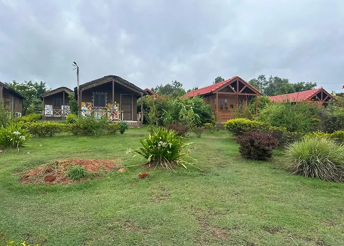 Leo Wooden Resorts