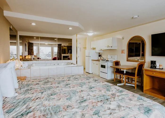 Western Budget Plus Mosaic Suites