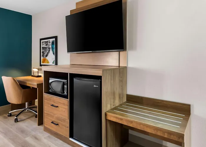 Best Western Plus Fenton