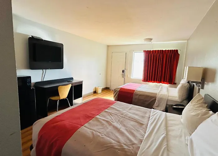 Super 7 Inn Tupelo