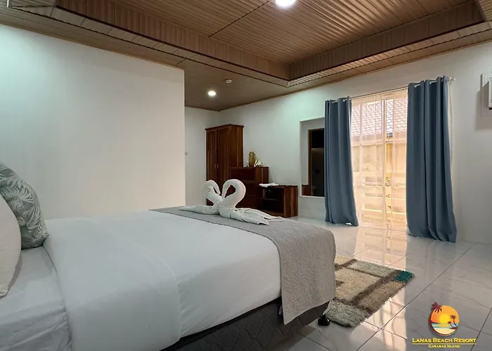 Lanas Beach Resort Carabao Island