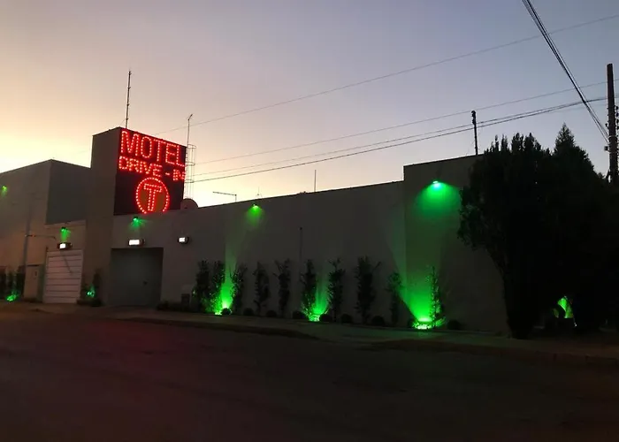 Motel Drive in T - Prolongamento da Avenida Getúlio Vargas fácil acesso ao Shopping Pátio Chapecó