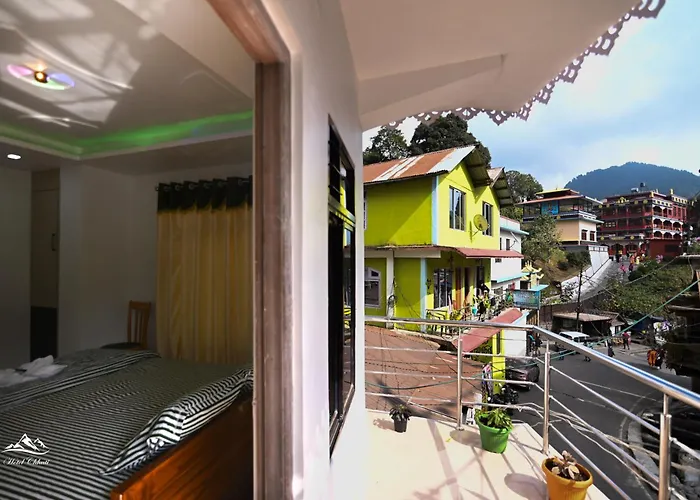 Hotel Chhuti Lava