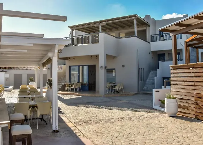 Yria Beach Hotel