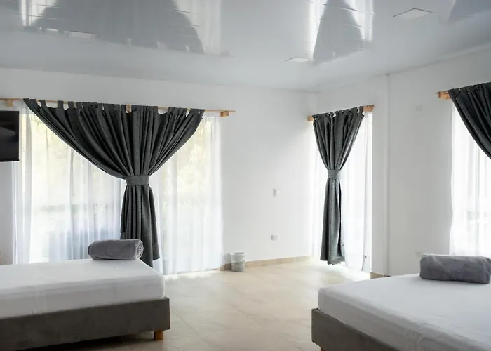 Hotel Nova El Penol