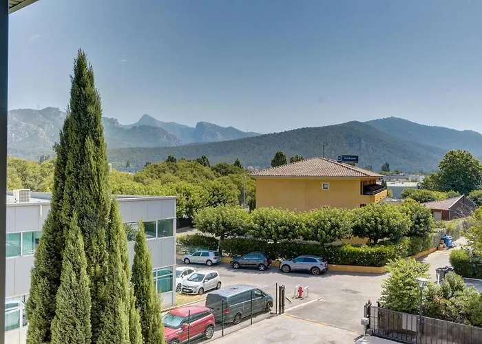 B&B HOTEL Aubagne Gémenos