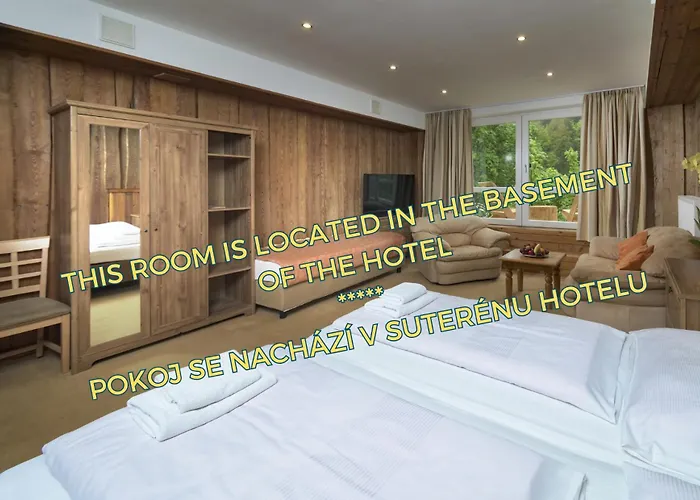 Hotel Tri Ruze