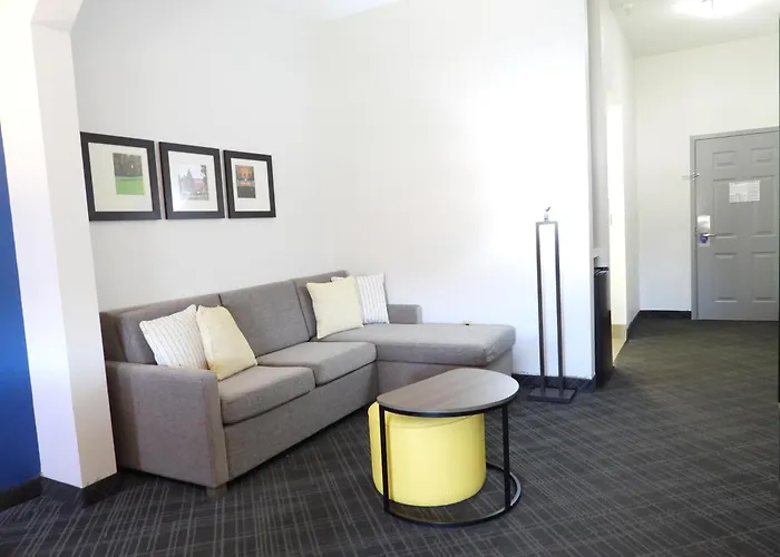 Comfort Suites Crossville