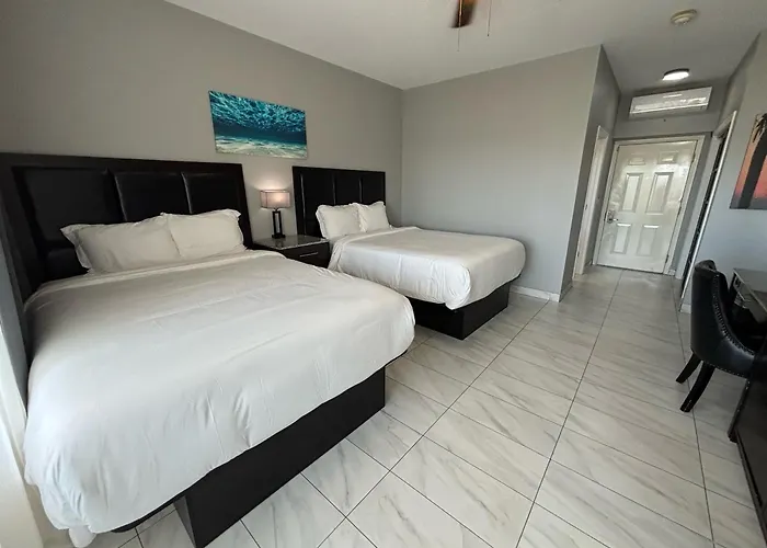 Grace Bay Suites