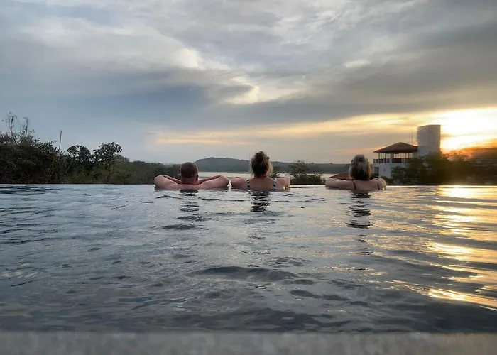 Sundown Lake Hotel & Spa