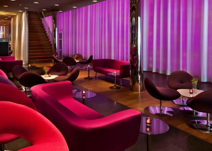 Plaza Premium Grand Winston