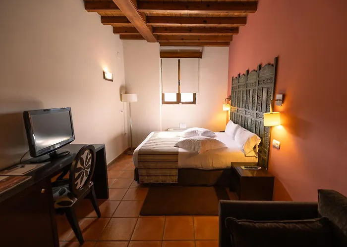 Hotel Convento Del Giraldo