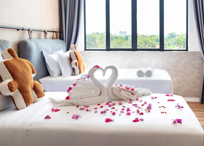 Bagan Suite