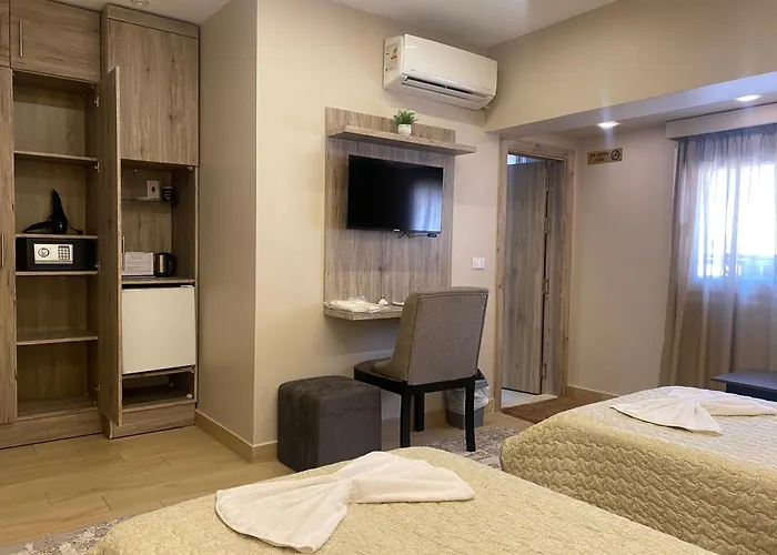 Holy Sheet Plus - Boutique Hotel