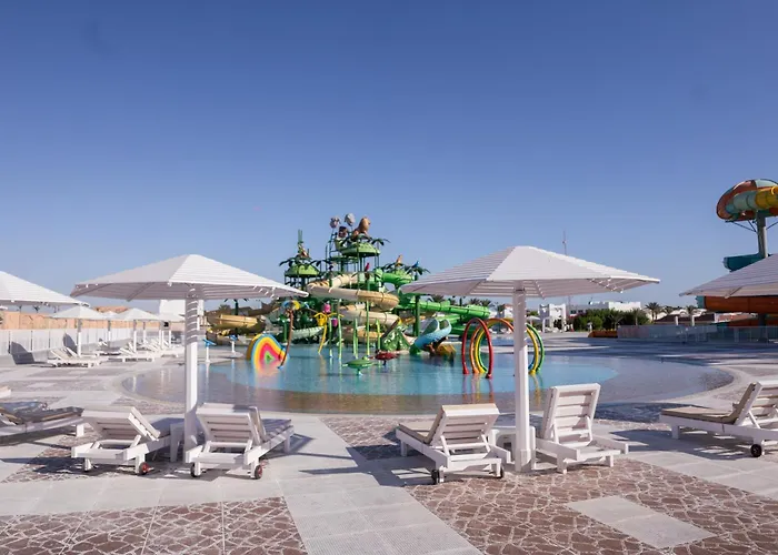 Sirena Beach Resort & Spa