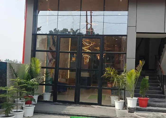 Blueneck Ayodhya-Near Shriram Mandir