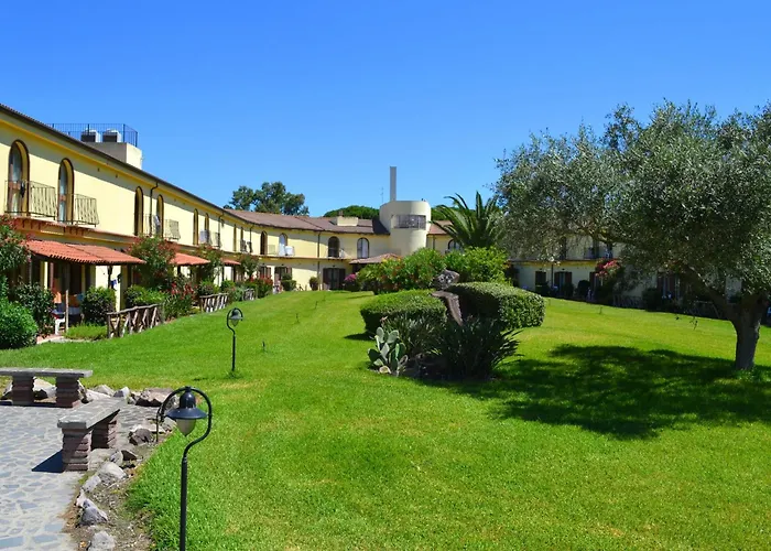 Hotel With Swimming Pool In Arborea Just 650 Meters From The Sea