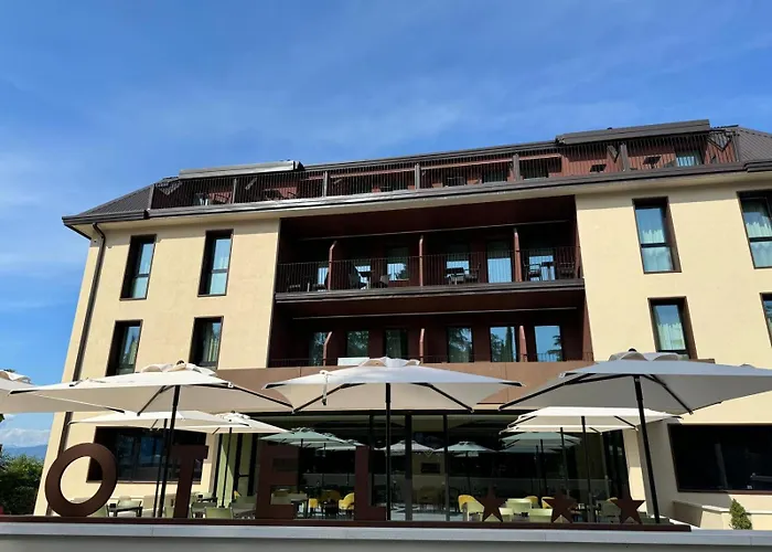 Ile Hotel