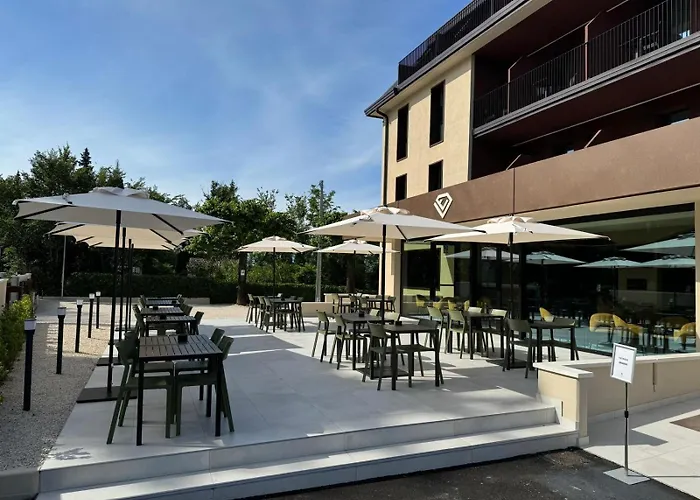 Ile Hotel
