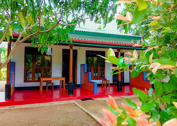 Pride Rock Villa & Tree House