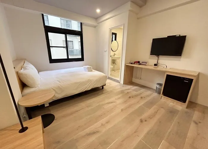 Yan Bin Hotel