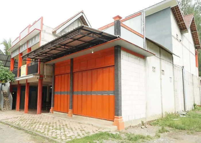 Spot On 93620 Anisa Homestay Syariah