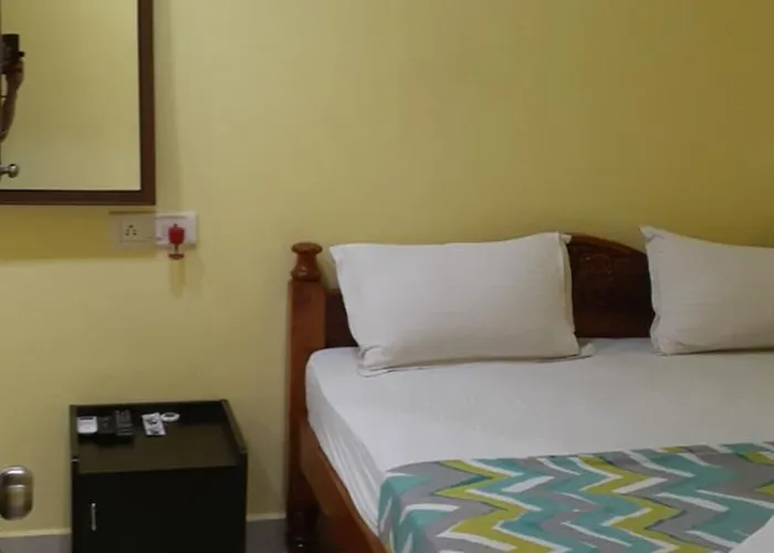 Varadhar Guest House