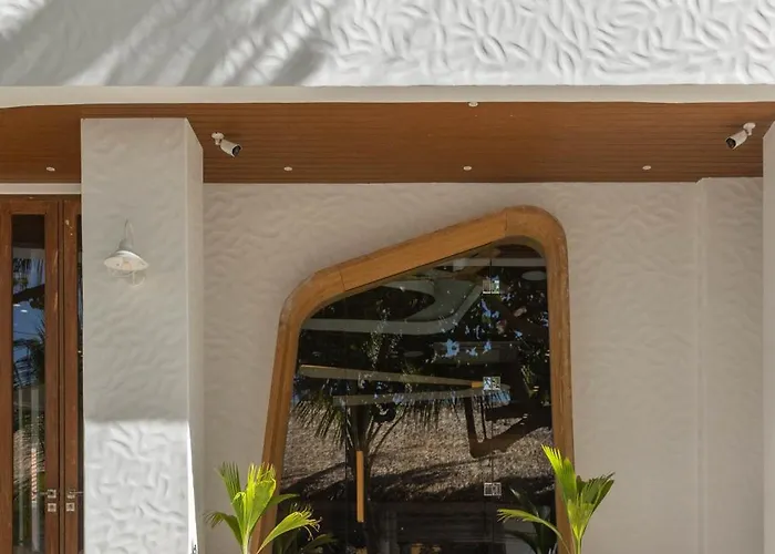 Stone Hotels Dhiffushi