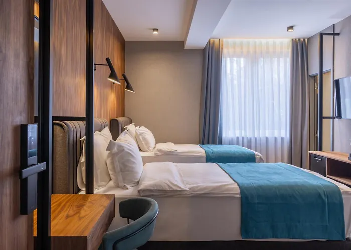 Hotel Square By Margo