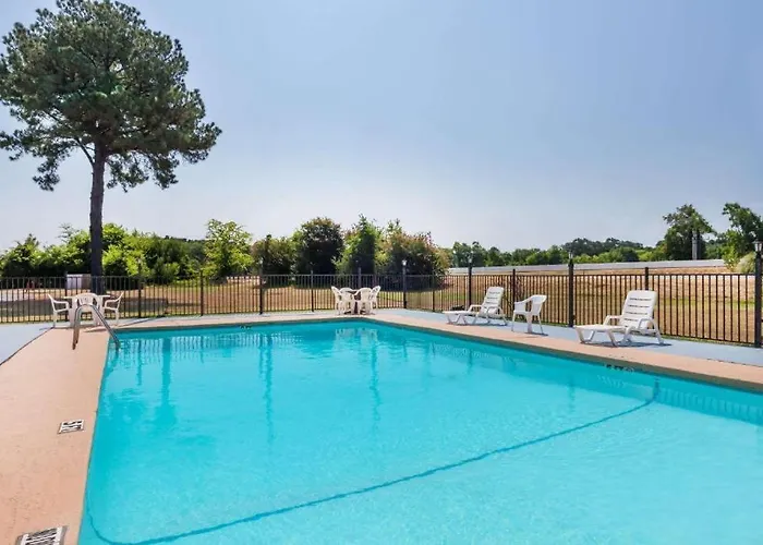 Arya Inn & Extended Stay