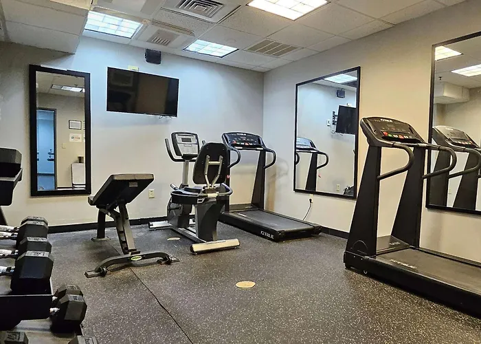 Ramada By Wyndham Burkburnett - Wichita Falls
