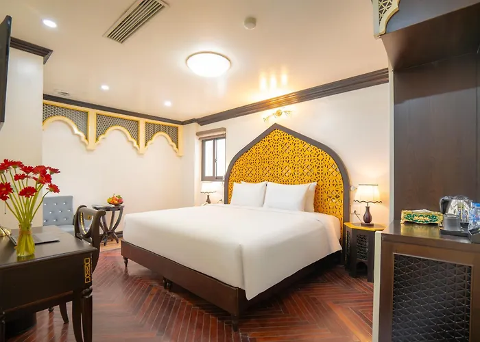 Du Palace Hotel&Travel